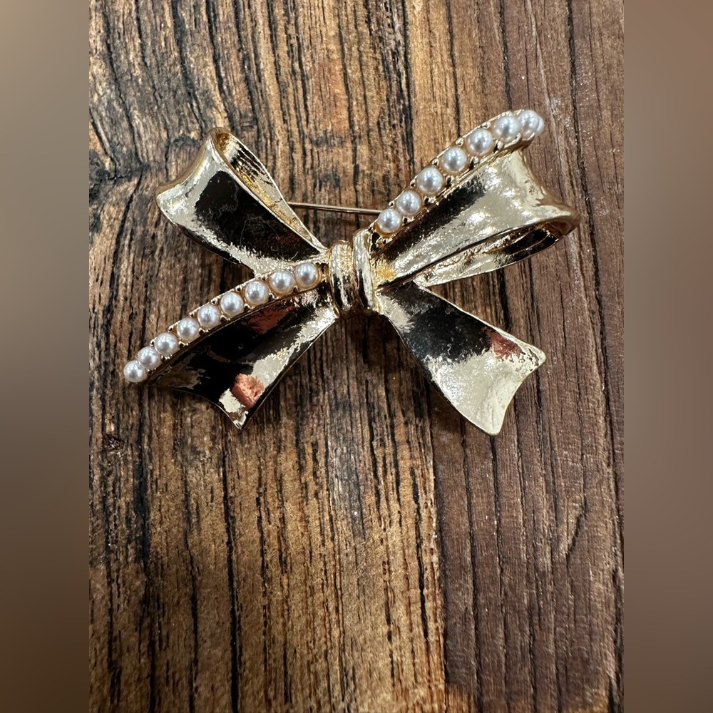 Gold Bow Brooch with Pearl Accents